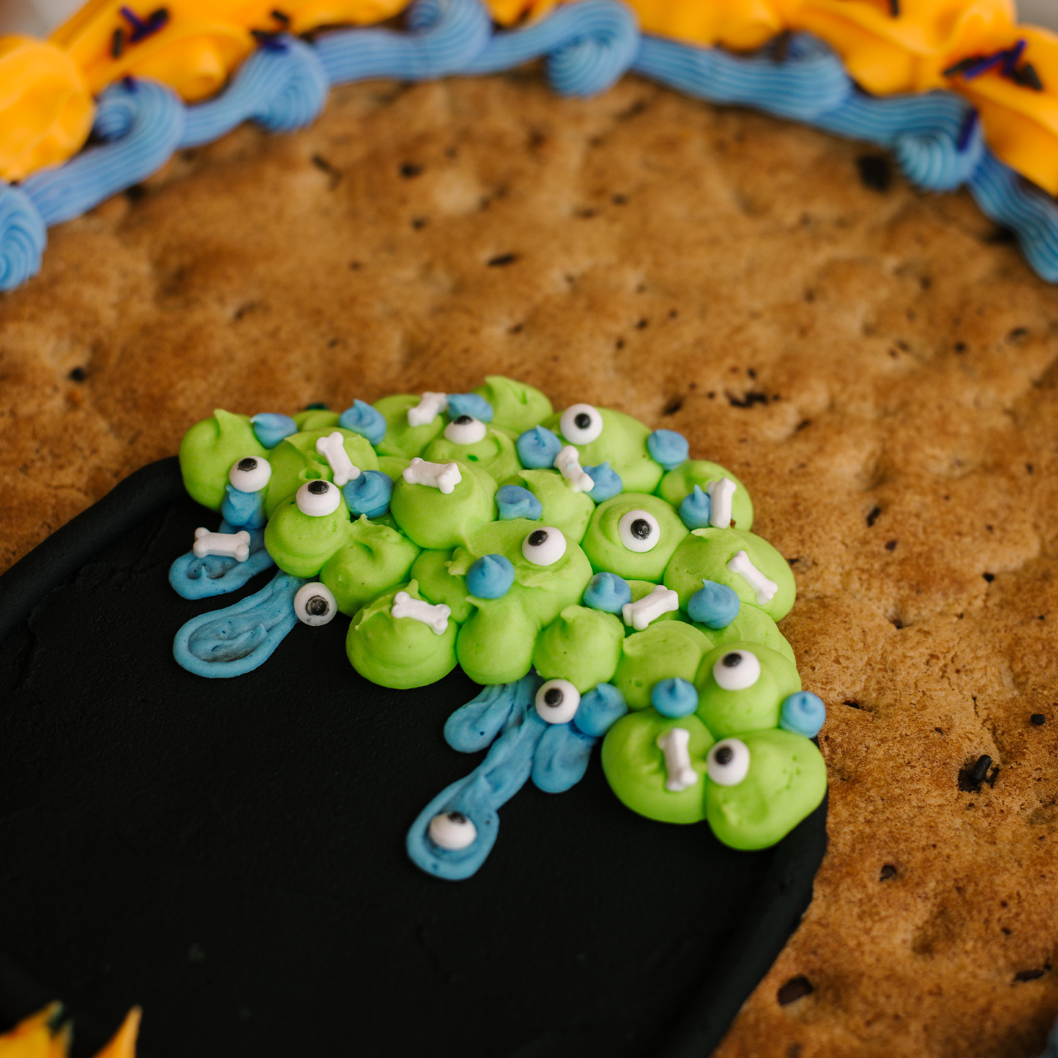 Cauldron 12" Cookie Cake